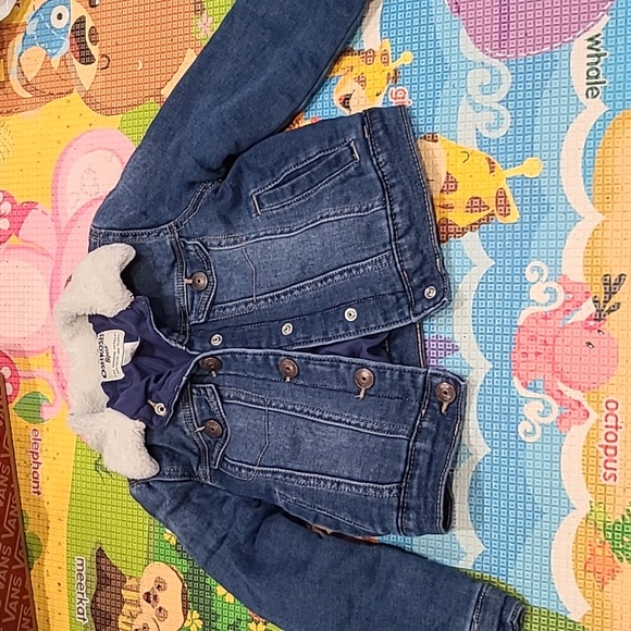 EUC Size 6/6x Oshkosh B'gosh brand fully lined denim jacket w/sherpa 👌 collar - Picture 1 of 8